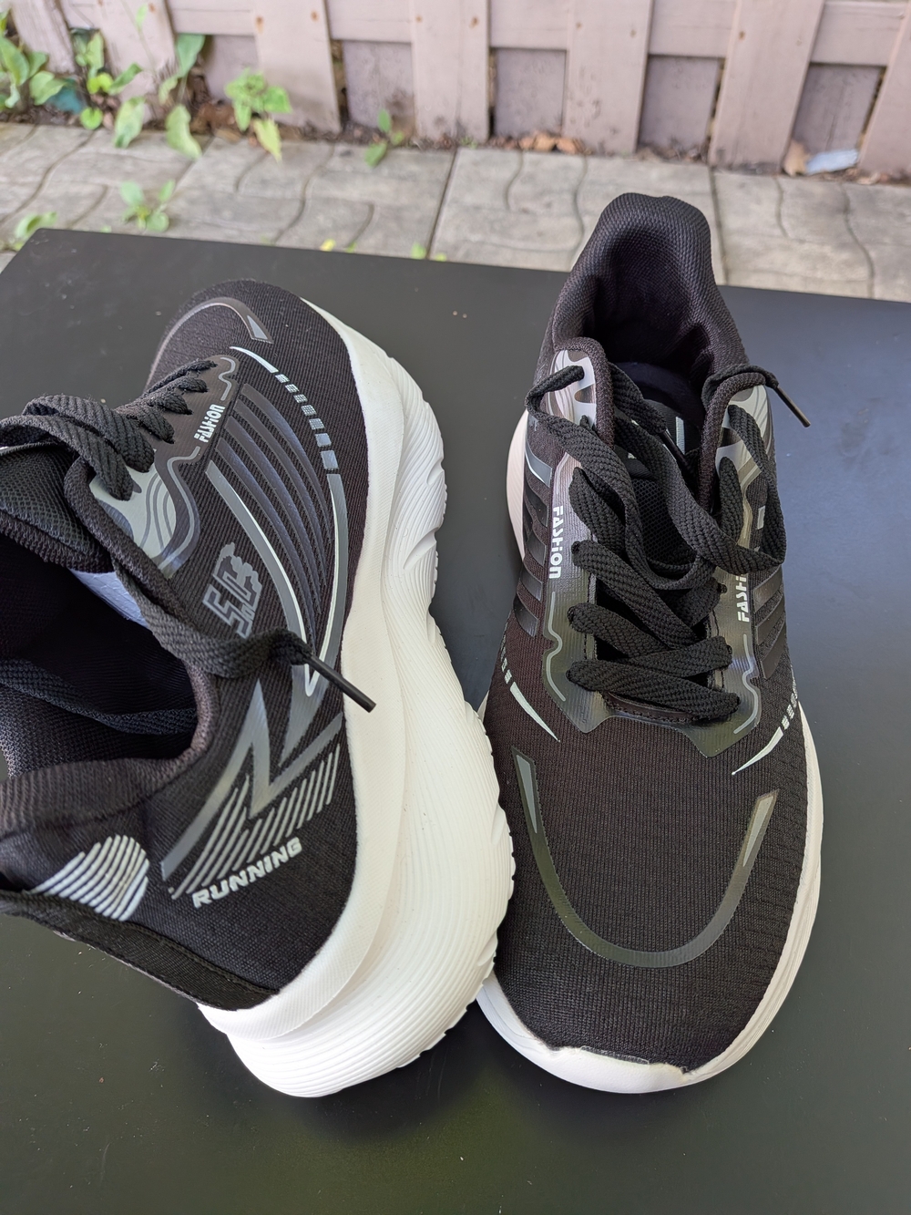 good quality lightweight running shoe